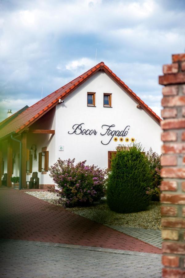 Bocor Fogado Bed & Breakfast Kisharsány Exterior foto